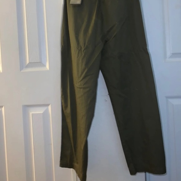 Green straight style pants forever 21 NWT - Picture 2 of 6